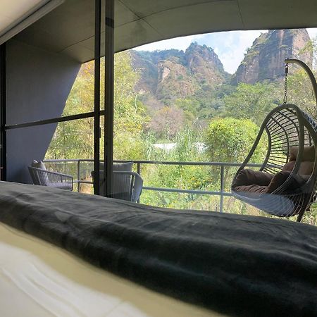 Bajo La Montana Hotel เตโปซตลัน ภายนอก รูปภาพ