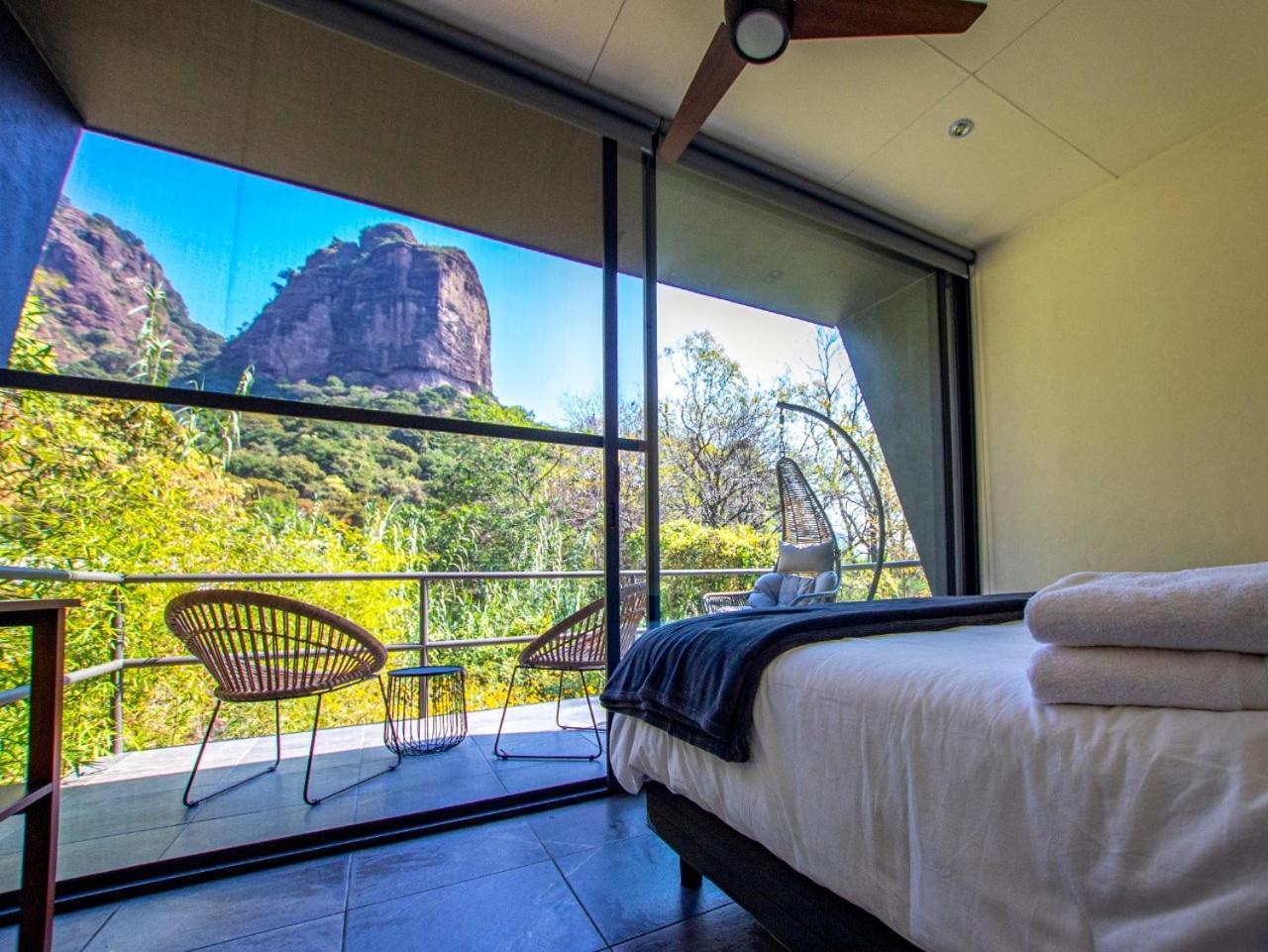 Bajo La Montana Hotel เตโปซตลัน ภายนอก รูปภาพ